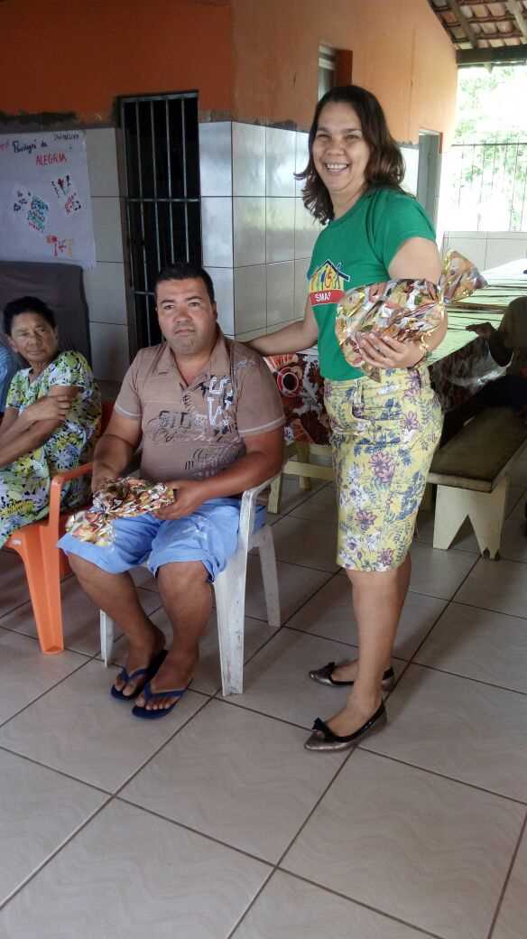 Secretaria de Assistência Social de Camacã leva afeto e carinho ao Abrigo dos Idosos